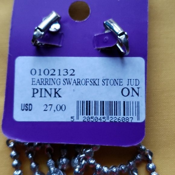 JEWELRY - Picture 2 of 2